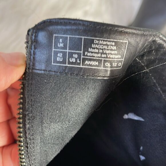 Dr. Martens Magdalena Black Leather Lug Sole Chelsea Boots Sz 10 - Picture 6 of 7